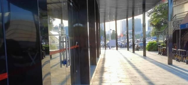 阳光语言矫正说|不是说现在实体店难赚钱吗？南宁有人逆势操作，在路口建铺面招租