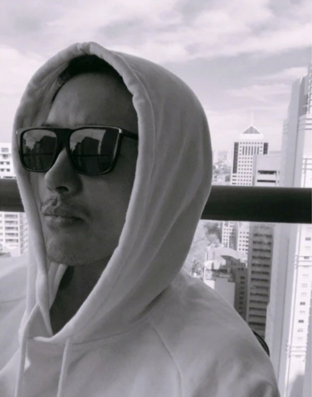 高云翔|高云翔复出心切？相继评论谢娜孙俪佟丽娅等好友，无人回复显尴尬