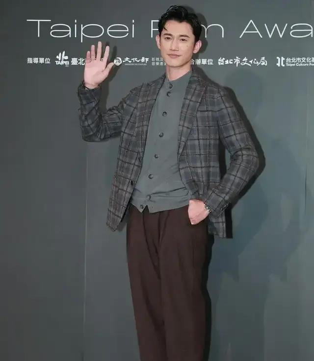 林小雪|林心如变脸认不出,人均又土又俗,台北电影节红毯,把我丑笑了