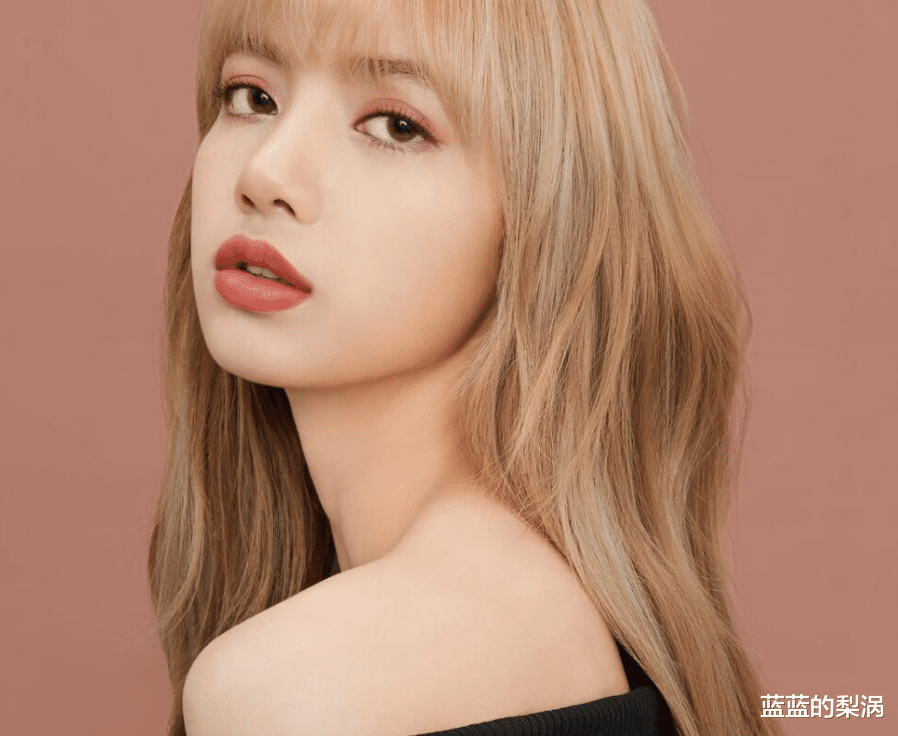 lisa ?“人间芭比”Lisa回归翻车，造型油腻，苹果肌很吓人，这还是Lisa吗？