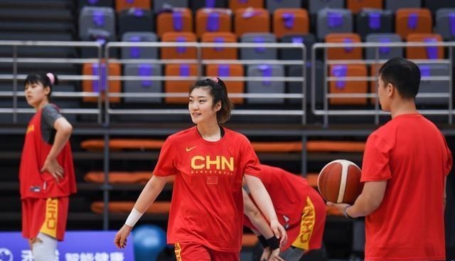 桃小菁的 再见许利民！中国女篮教练组换血，新帅人选浮现，大调整势在必行