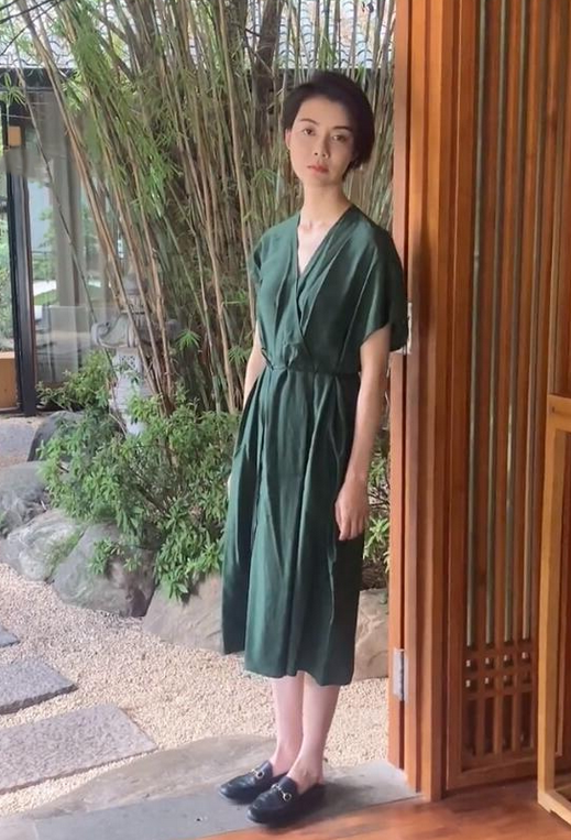 龚俊|真不是越瘦越好看！39岁车晓瘦到形如枯槁，穿得再大牌也撑不起来