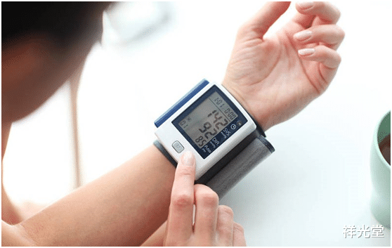 祥光堂|35岁男子确诊高血压，花费一年时间让血压正常，他怎么做到的？