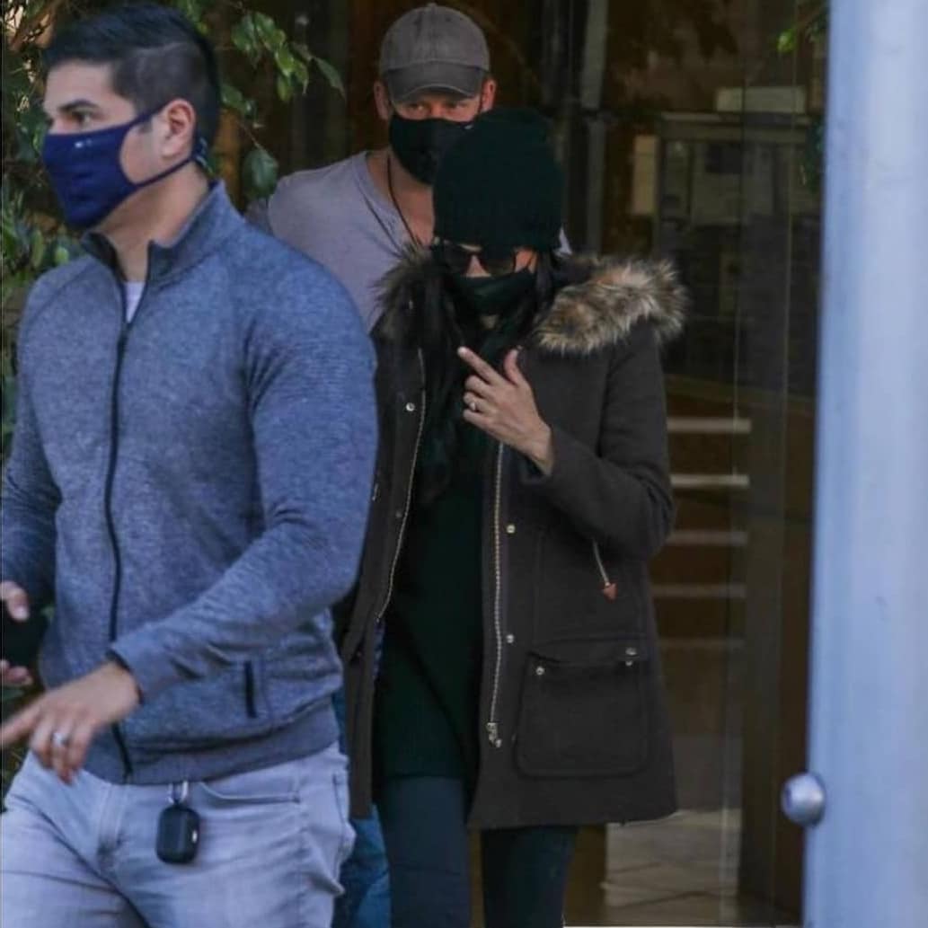 二胎|梅根素雅出街发福好多！哈里跟着像保镖，6个月的二胎女儿颜值高