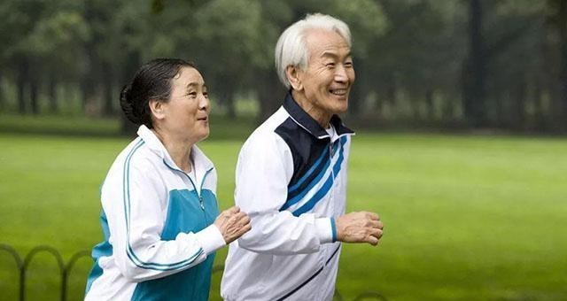 月落等风來|今年65岁以上老人有“福利”，多项补贴发放，家有老人需注意