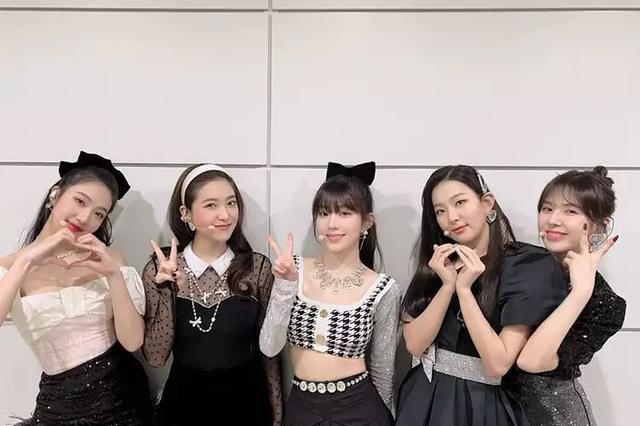 裴珠泫|SM家族演唱会Irene暴瘦模样引讨论!双颊凹陷让韩网联想到宋慧乔