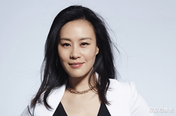 赵又廷|气质出众的邬君梅，有着让人羡慕的事业，也是凭借自己努力获得的