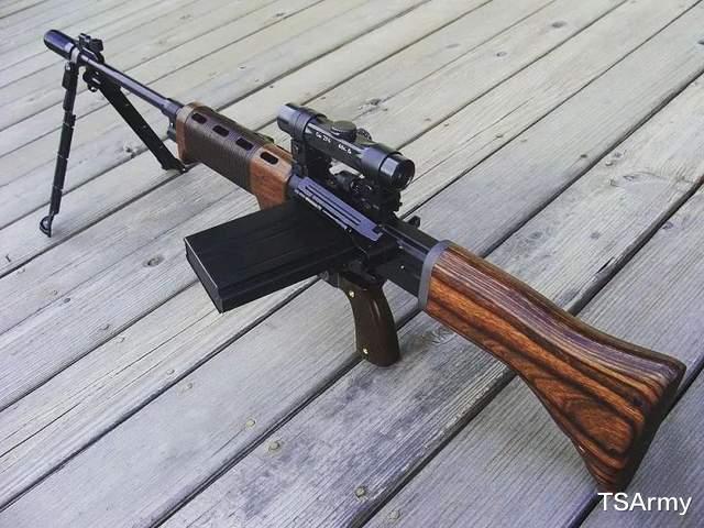 冲锋枪|盘点二战期间25种著名单兵自动武器