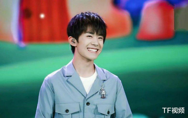 肖战|世界冠军侯志慧夸赞易烊千玺正能量，没想到结果是二人相互吸引！