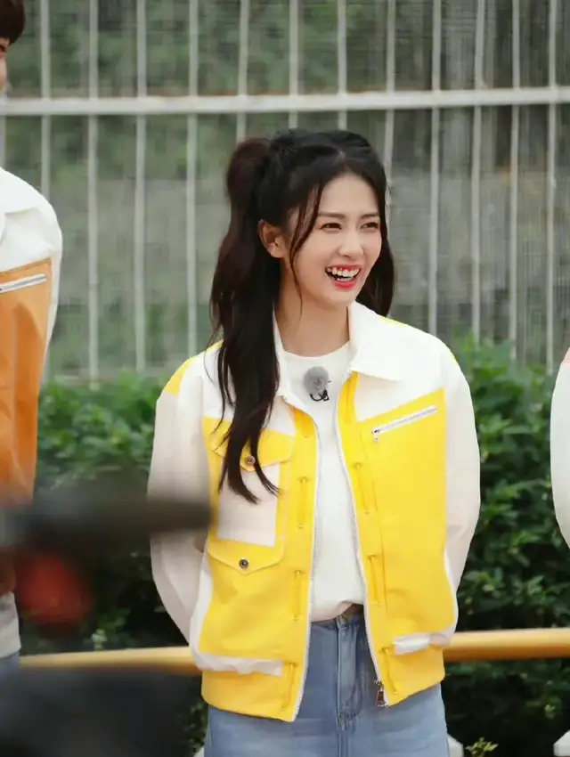 白梦妍|出道部部皆女主，有颜值有演技，不靠绯闻靠实力，网友：潜力小花