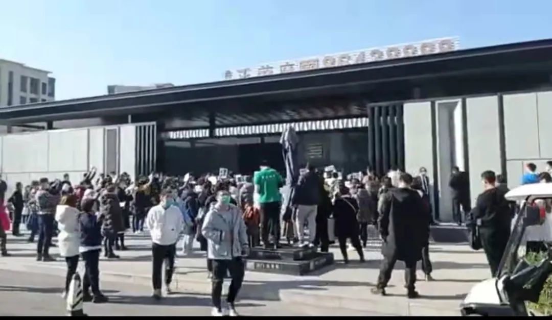 天津市|从造梦者到碎梦者 “降价王炸”会不会殃及池鱼？