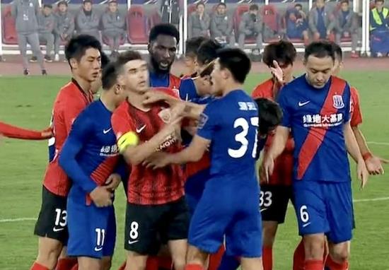 明乐说育儿|有理有据,海港为奥斯卡红牌找到解释,球迷称可以准备决赛了