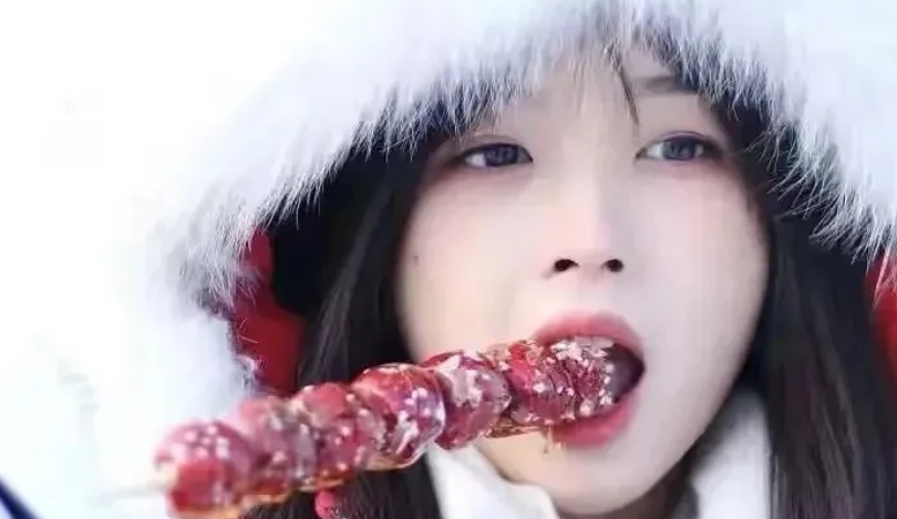 穿衣搭配|冰冰是真美女啊，素颜很能打，笑容就是她最美的化妆品！