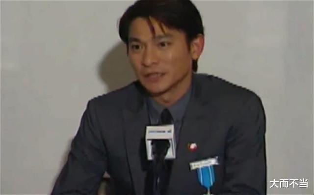 刘德华|刘德华22年前拍广告，副驾驶上的那个女人，惊艳了4个10年