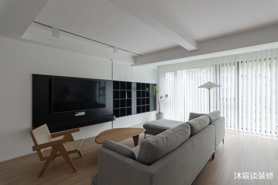 看完她家,深刻明白越是简单的装修越能打动人,不仅好看还好收拾