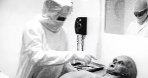 太空 一卷录像带证明外星人存在？罗斯威尔事件，美国官方隐藏了什么？