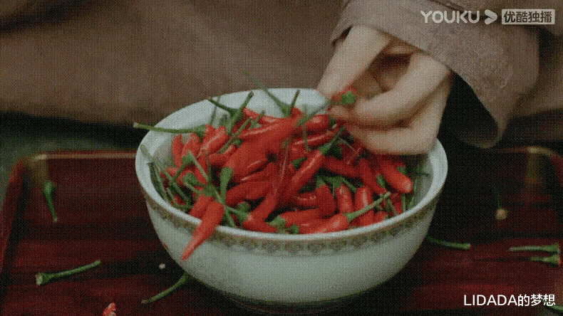 LIDADA的梦想|金晨鼻孔里塞辣椒，昌隆真吃一盆小米椒，真不会出事吗？看着都辣
