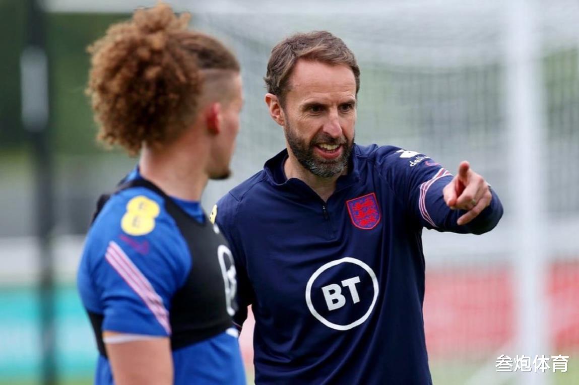 英格兰队|1-2！2-3！英格兰创31年耻辱纪录，欧洲杯前最后一战，再挑战克星