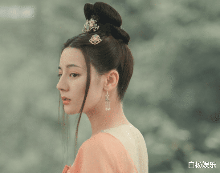 肖战|4月艺人影响力榜：肖战蝉联夺冠，热巴跌前五，张子枫排名太满意