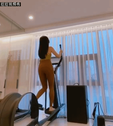 直男|粗腿女神撩遍直男无数，这身材也太犯规了！