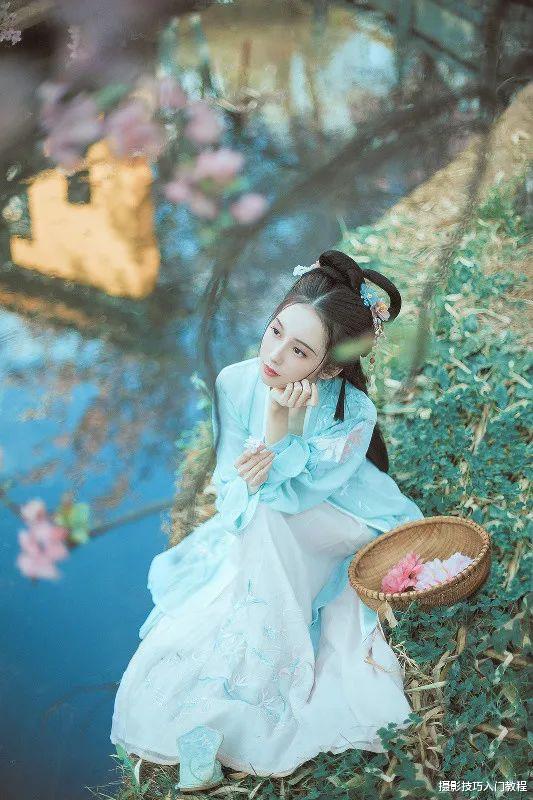 拍照技巧：古风人像怎么拍才能更有风韵？