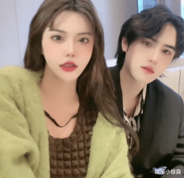 韩安冉|韩安冉夫妇花264W买婚房，吃顿饭就2W，小猪却只花1000买婚戒