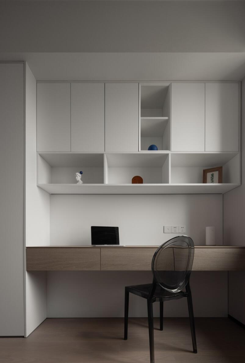 参观她140㎡新家,过道设计十分巧妙,不浪费空间,还多了个玄关