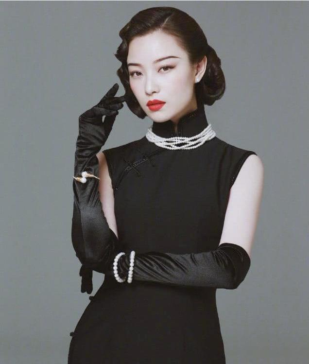 卡戴珊|绝美“国货”风靡全球！让卡戴珊爱不释手：不愧是东方之美