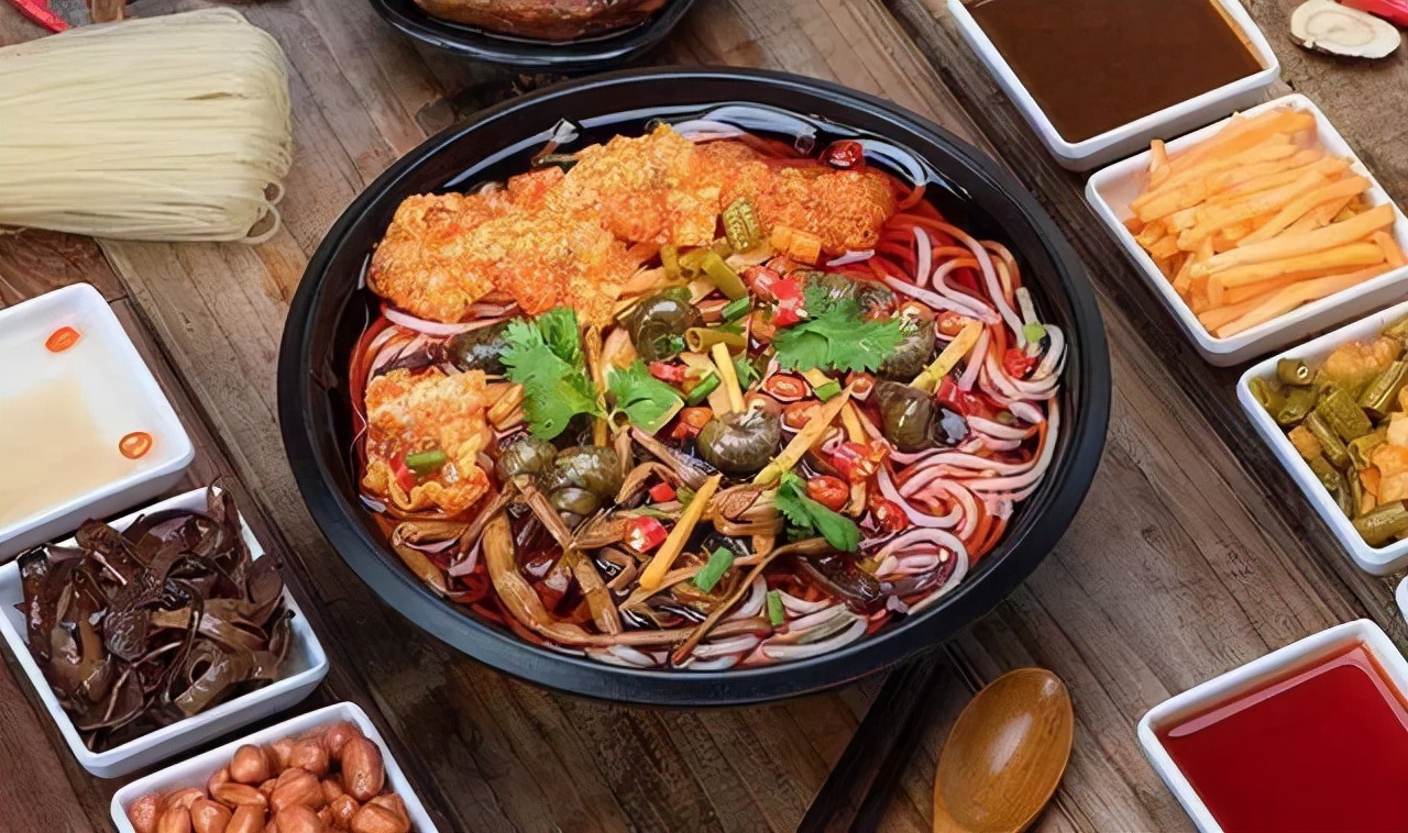 我看别人开饭店赚钱,自己也开了一家,结果坑了全家人