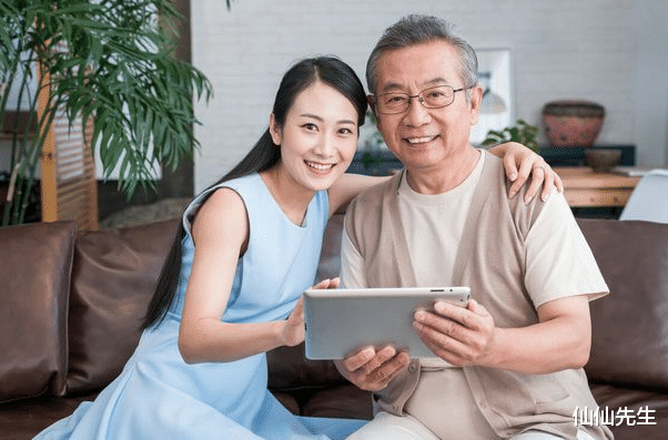 仙仙先生 65岁大爷再婚47岁娇妻，婚后半年就后悔：她怪癖很多，接受不了