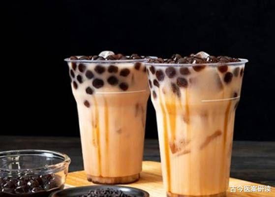 医生|喝一次相当于8斤“碘盐”，很多人没上心，忠告：趁早远离，甲功感谢你