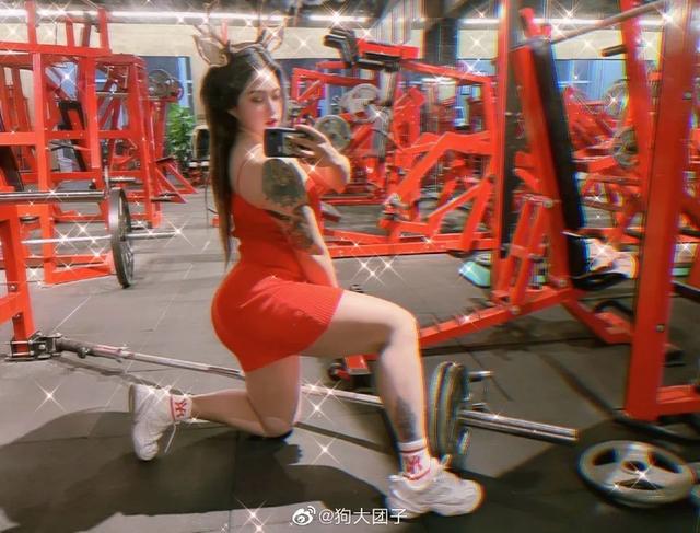 小姐姐|25岁女生练出强壮的肌肉,男生看了自愧不如,网友:惹不起!
