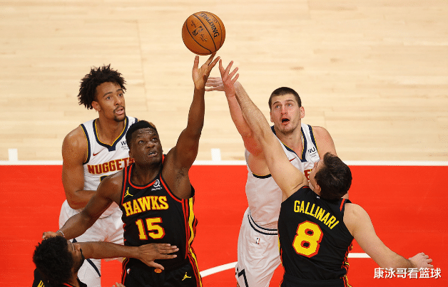 老鹰队|大爆冷!火箭旧将卡佩拉22+10打爆约基奇,特雷杨35+15对飚穆雷