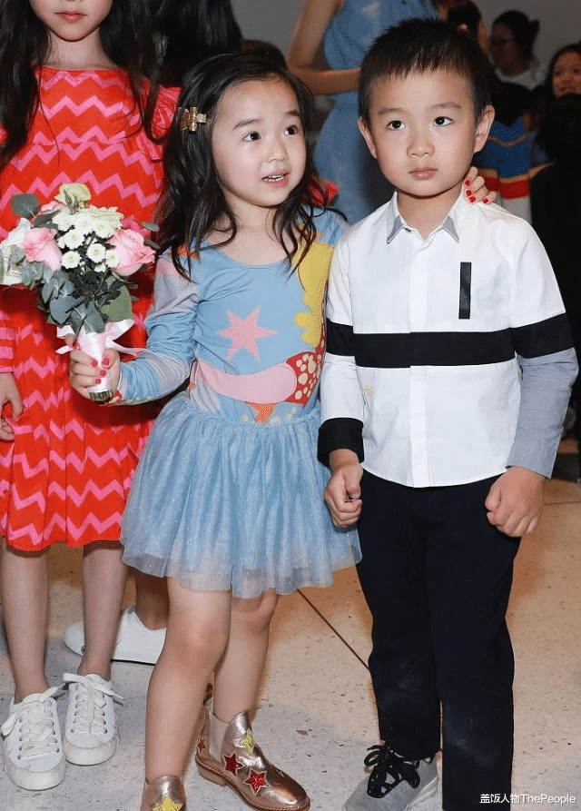 贾云馨|长相浪费基因?这些星二代,明明跟父母共用一张脸