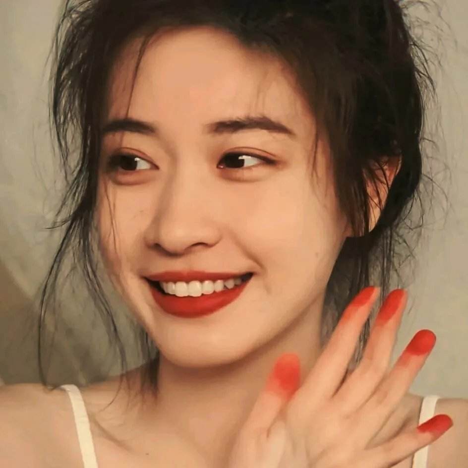 护肤 不管是什么年龄的女生，日常护肤中，只要有这“3样”就足够了！
