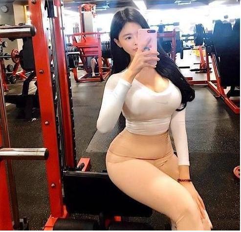 健身|韩国美女140斤，无减肥的打算，还爱吃甜食，身材却意外性感热辣