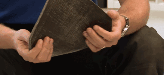 院子铺路用水泥毯!卷着能拿走,洒水瞬间就凝固,比混凝土还好用