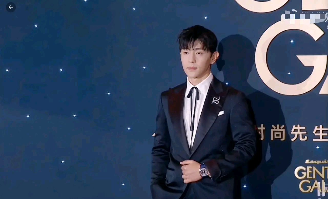 古力娜扎|邓伦眼里没光?陈晓陈妍希儿子很可爱?钟楚曦演的江南征太善变?