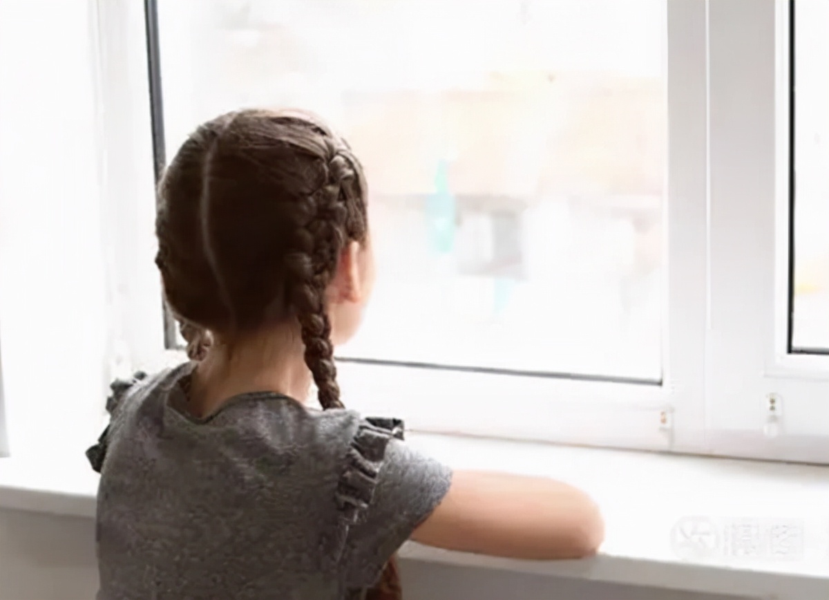 情趣奇闻|女子和丈夫发生争吵后，用枪将其杀害