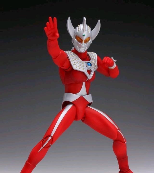 泰罗·奥特曼|超级泰罗的三次登场！拥有最强光线，也是光之国首位究极奥特曼！