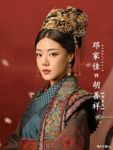 爱情公寓|《爱情公寓》女主角现状：娄艺潇李金铭直播卖货，赵霁做回普通人