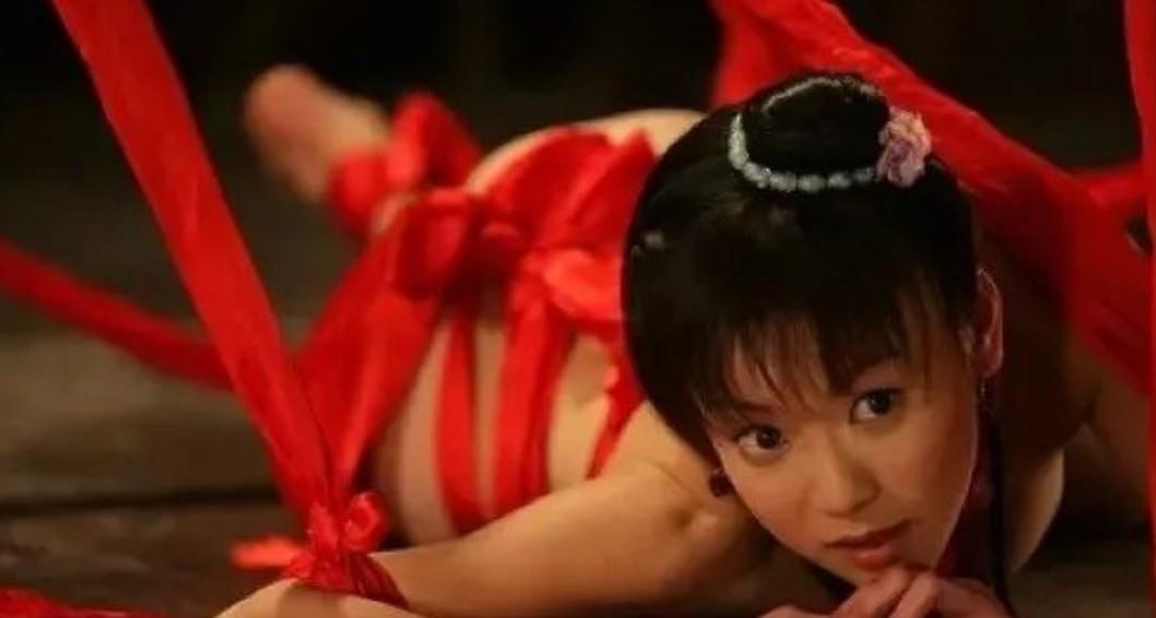 梁敏仪|出道即低谷，从“晶女郎”到街边卖蛋糕，梁敏仪的风月人生