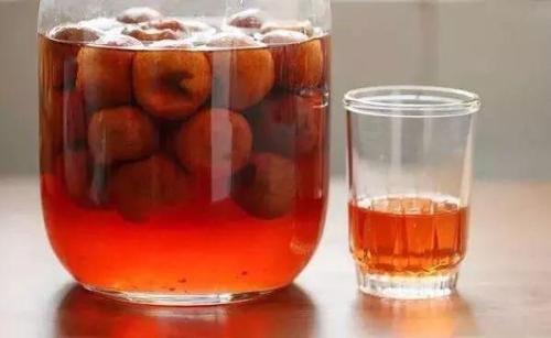 山楂 经常吃山楂有什么好处？男女老少都可以适当吃山楂，怎么吃好呢？