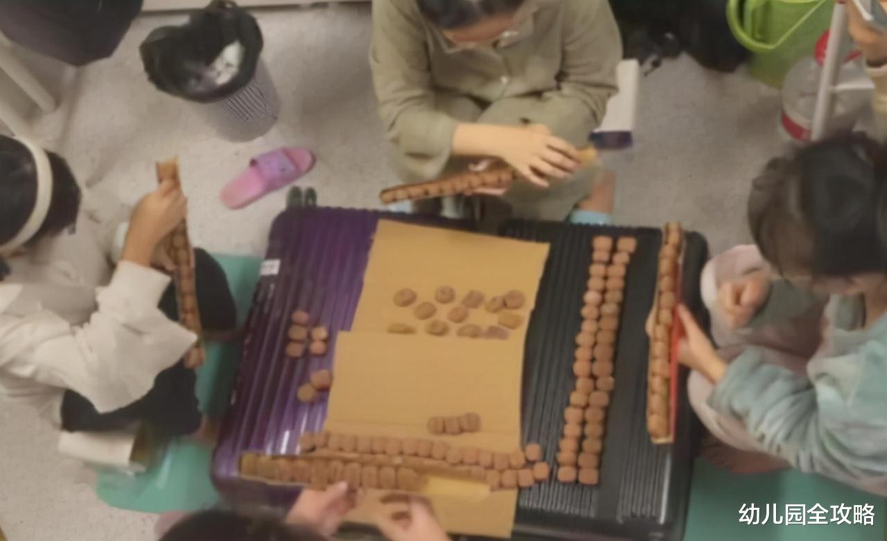 教师|封校期间的大学生们，走秀、跳广场舞、当托尼老师，简直无所不能