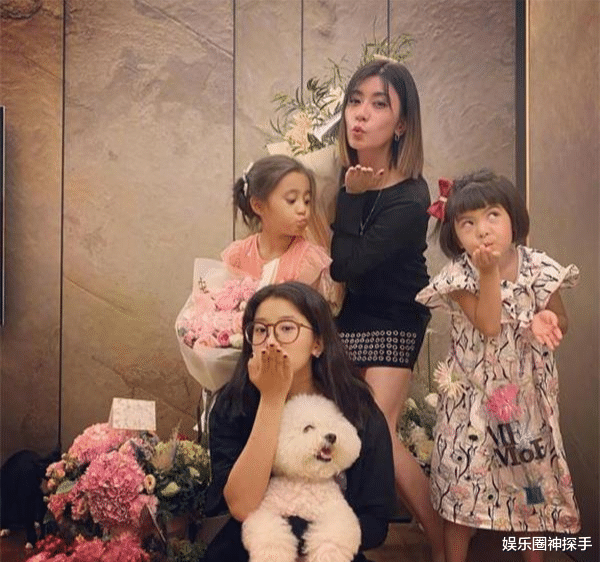 郭京飞|47岁贾静雯偶发动态,3个女儿都有出镜,被cue最多的是老二