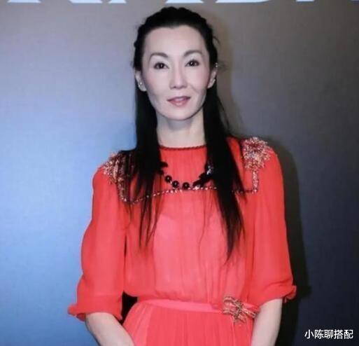 运动 张曼玉瘦了反而脱相，中年女人不用担心身材变胖，时尚感更重要