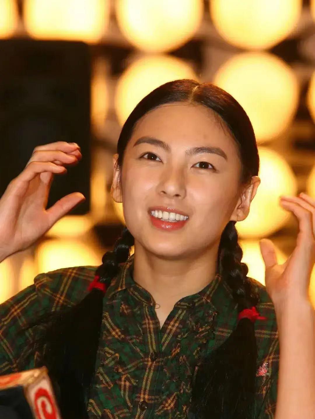 张雨绮|张雨绮陈冠希11年前照片曝光，那时还是单眼皮，意外撞脸郭晶晶