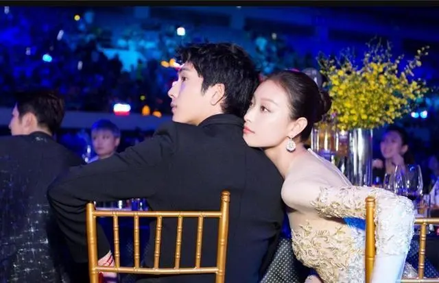 李坤城|突然离婚!国民夫妻撕破脸,双双出轨被抓包?