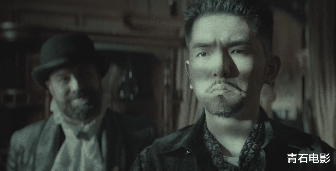 电影|上线1天就破纪录，这片凭什么能被赞“2021年第一国产惊悚片”？