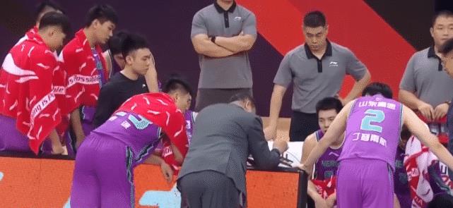 追寻星座的世界 山东男篮胜新疆止连败，主力使用仍过度，铁三角外还有隐形大腿